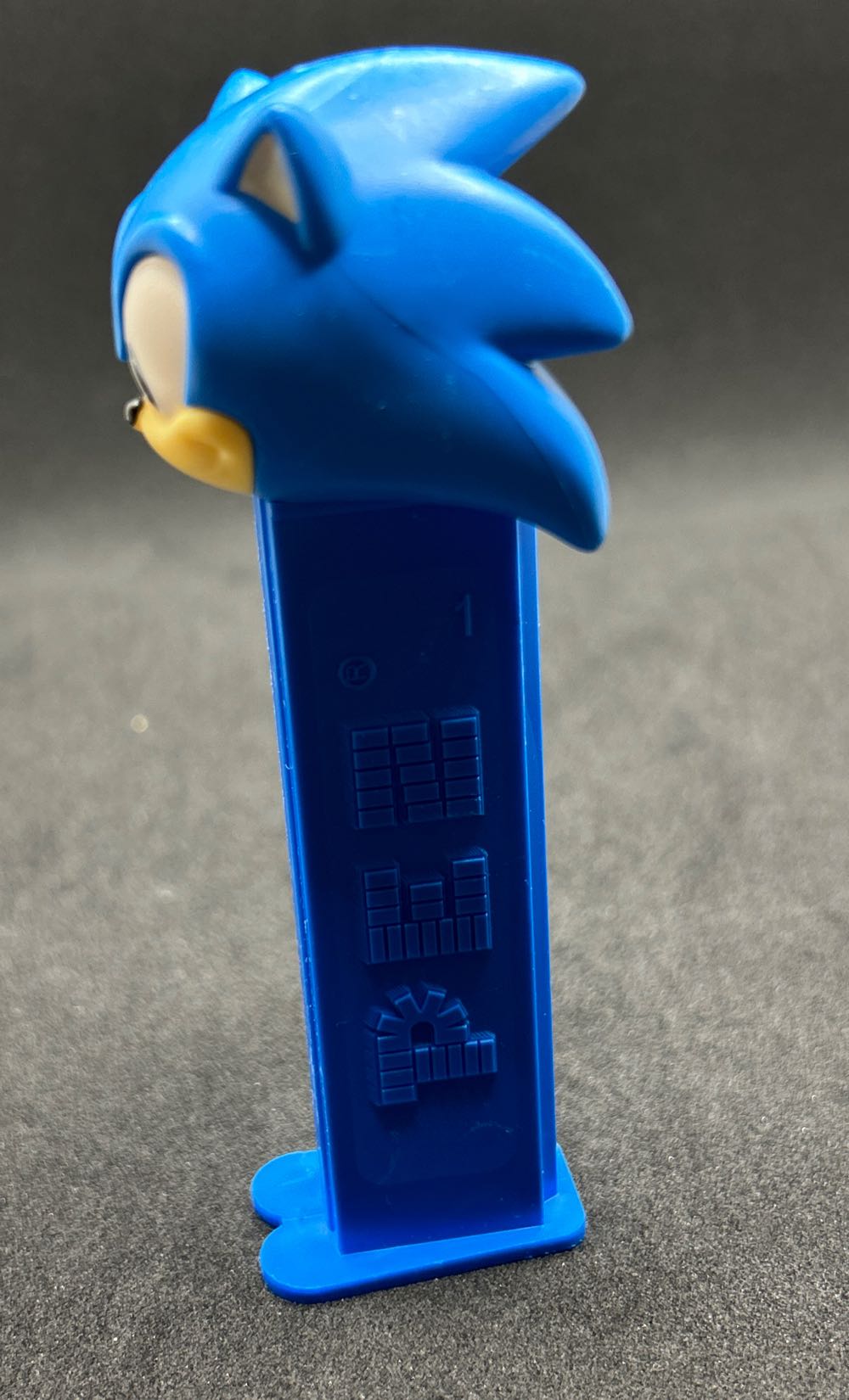 Sonic The Hedgehog- Sonic - Video Games pez collectible [Barcode 073621090033] - Main Image 3