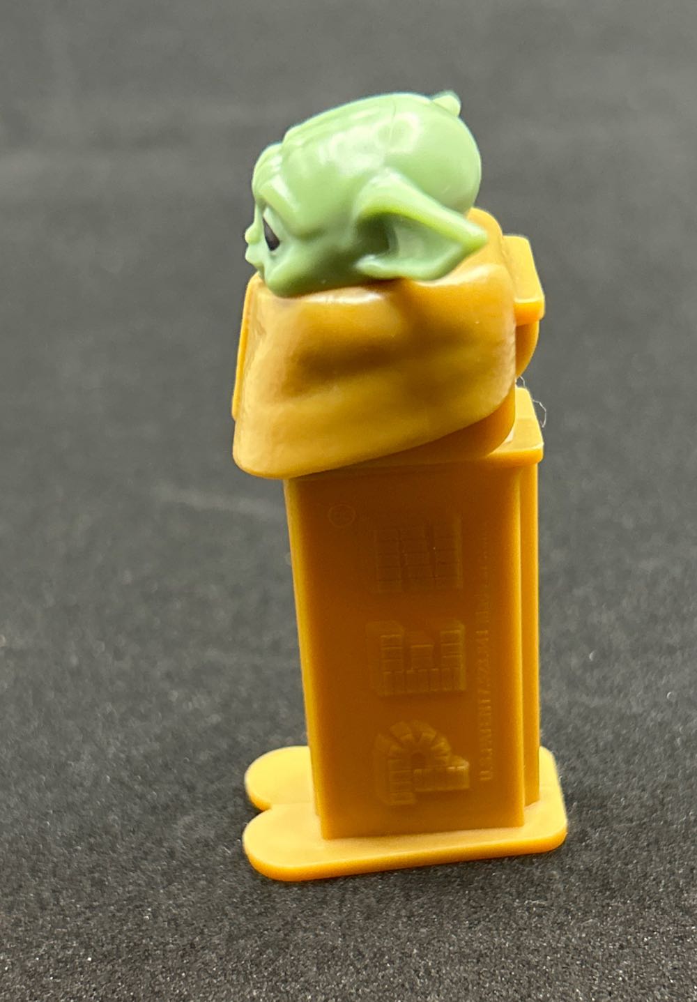 Star Wars - The Child Baby Yoda - Tv Show pez collectible - Main Image 3