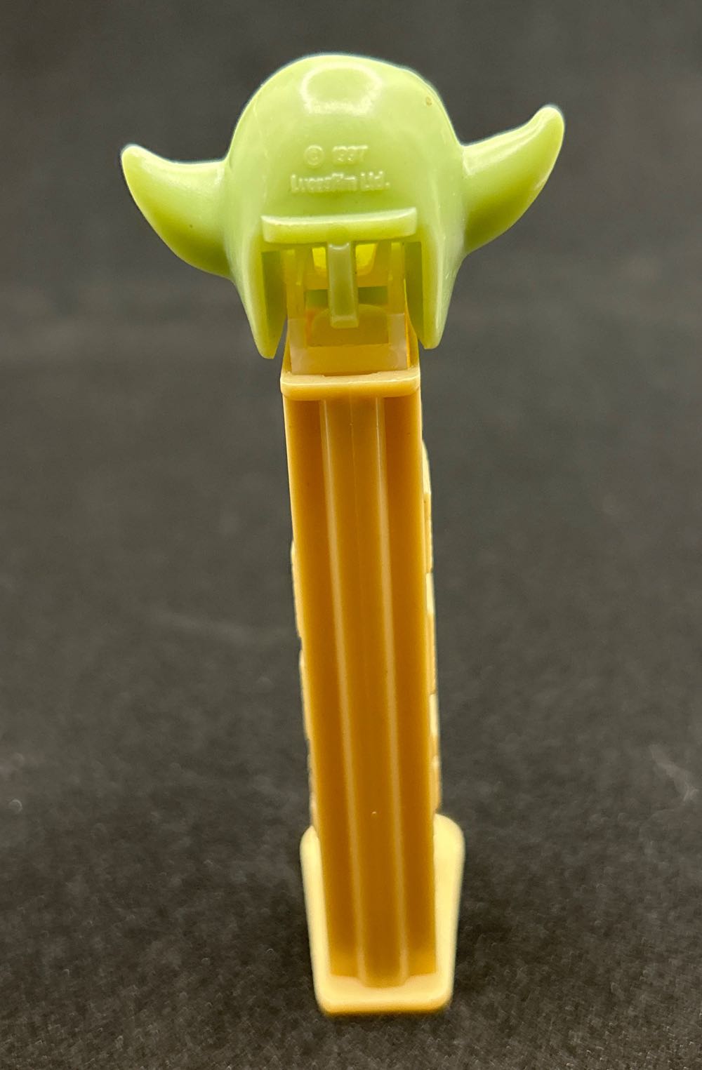 Star Wars - Yoda - Star Wars - Lucasfilm pez collectible - Main Image 2