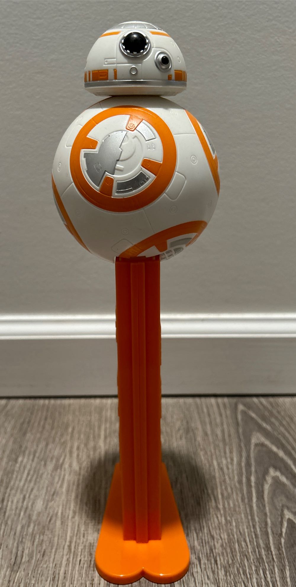 Star Wars - Giant BB-8 - Star Wars - Lucasfilm pez collectible [Barcode 073621018075] - Main Image 2