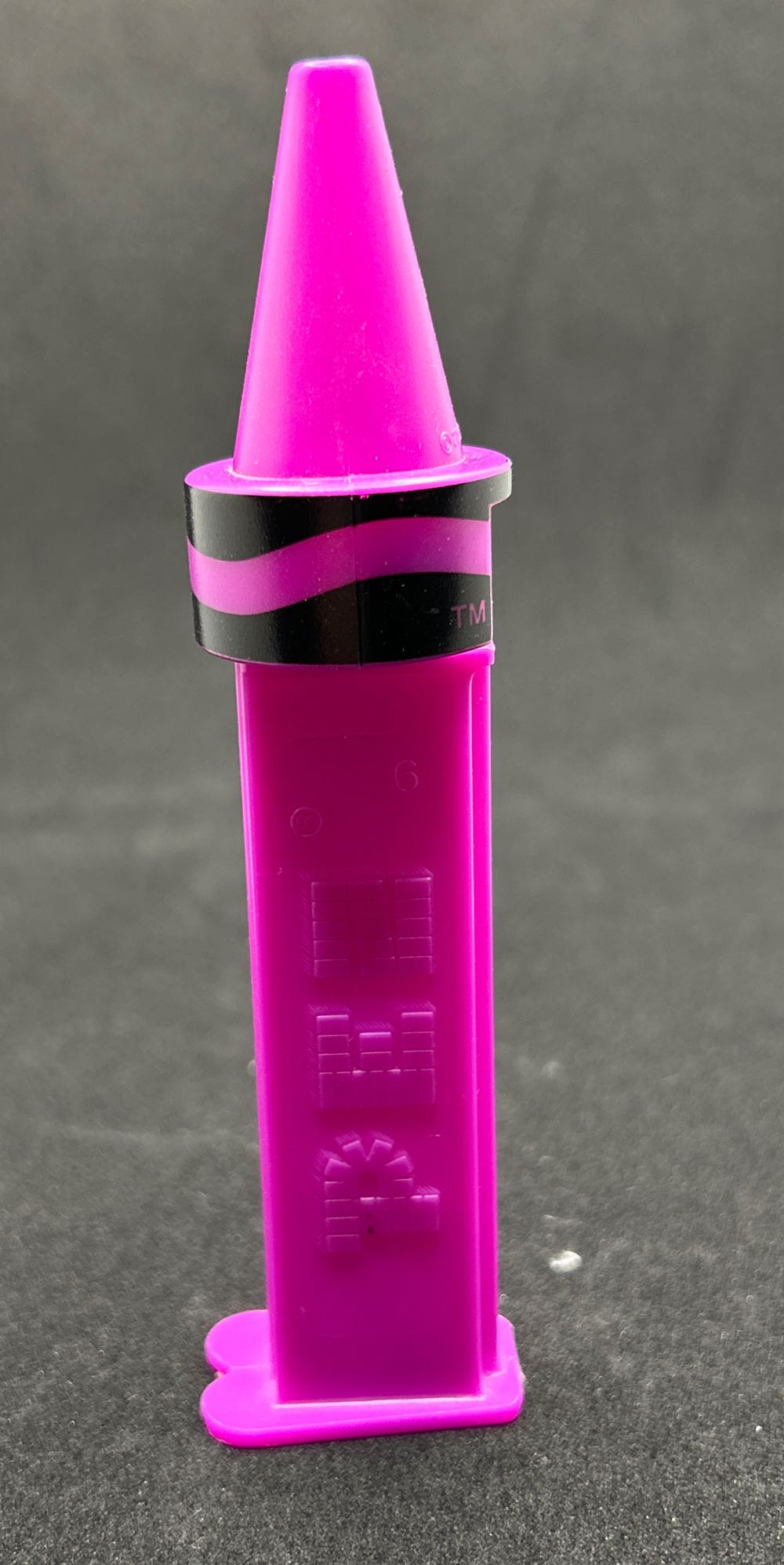Crayola - Vivid Violet  pez collectible - Main Image 3