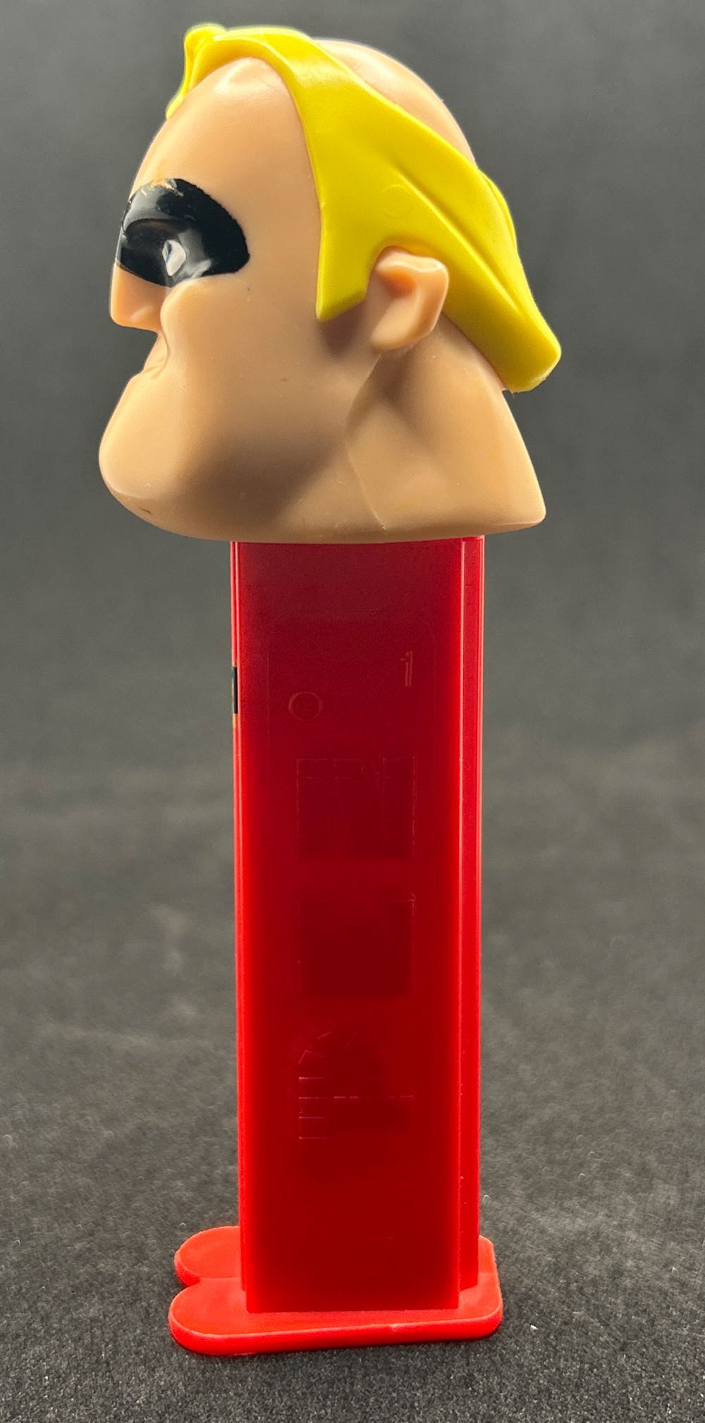 Disney - Incredibles - Mr Incredible  pez collectible - Main Image 3