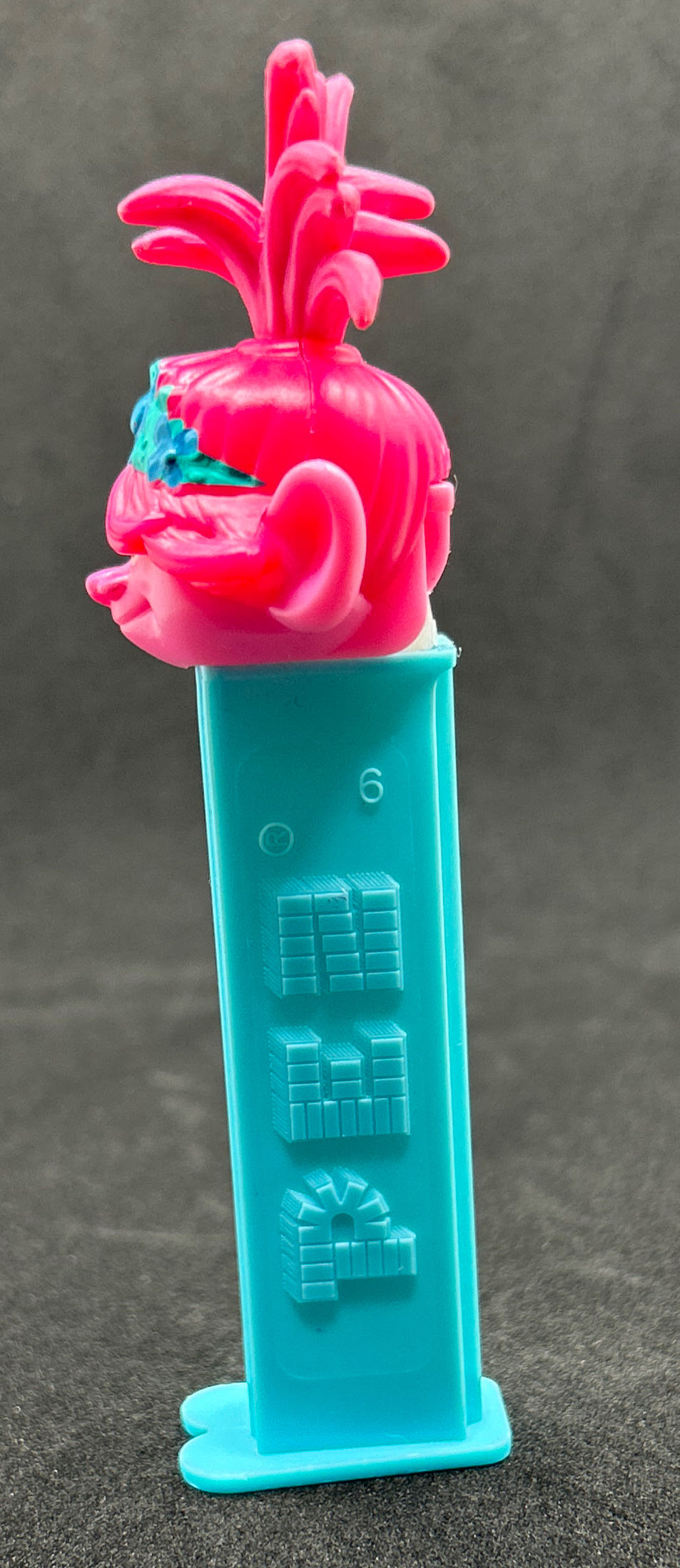 Trolls - Queen Poppy - Animated Movies pez collectible - Main Image 3