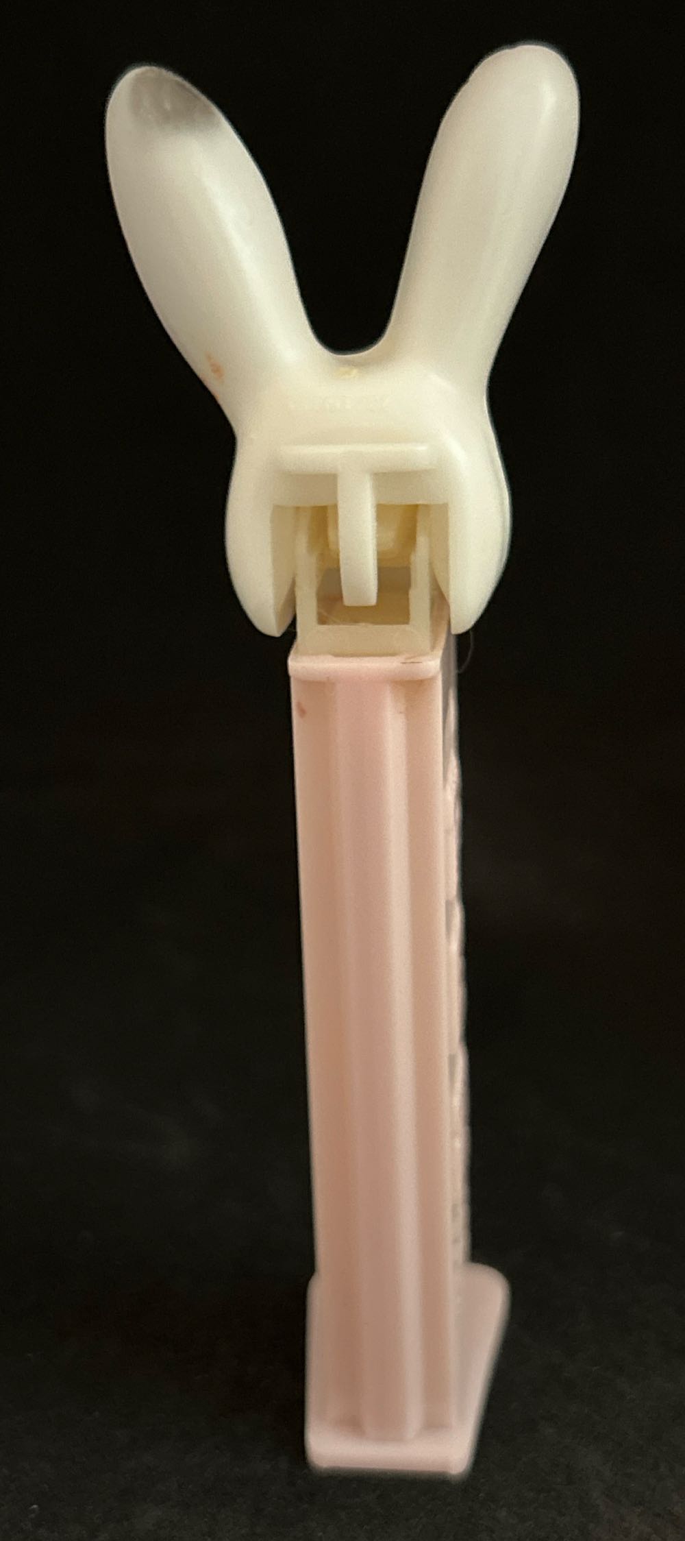 Eater - Bunny D - Seasonal pez collectible - Main Image 2