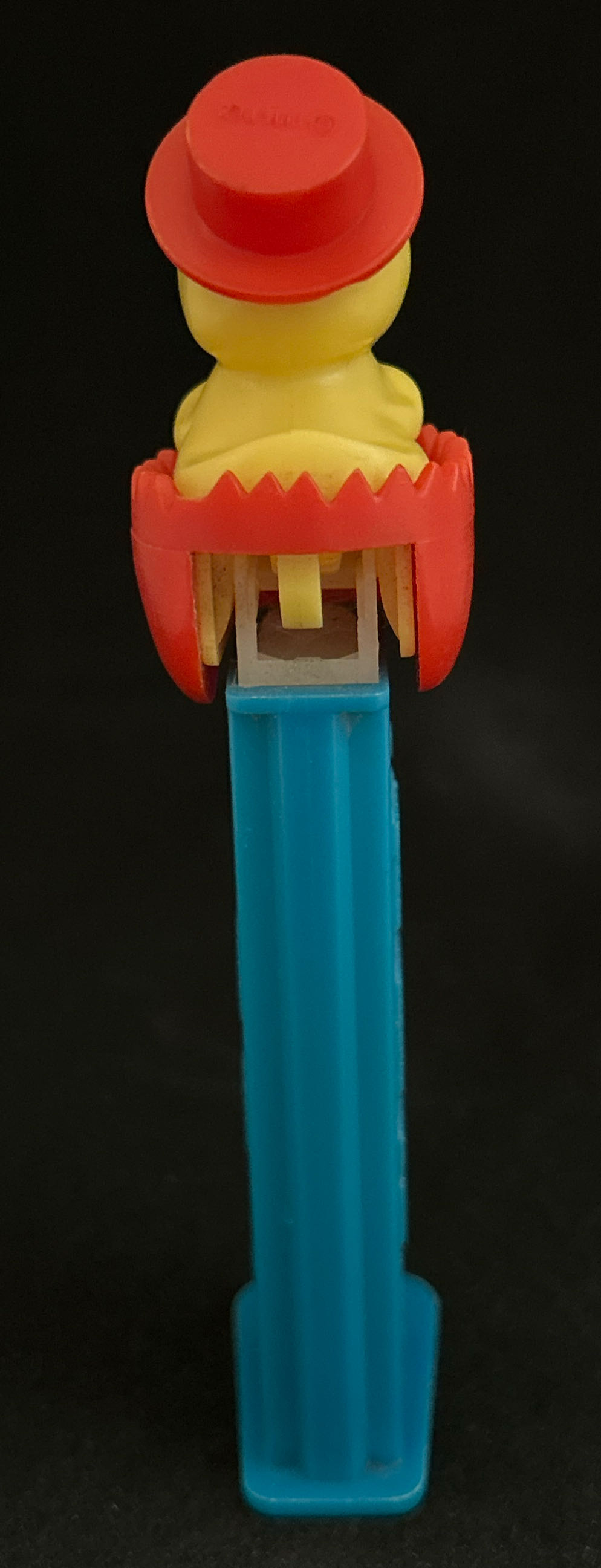Easter - Chick In Shell - Seasonal pez collectible - Main Image 2