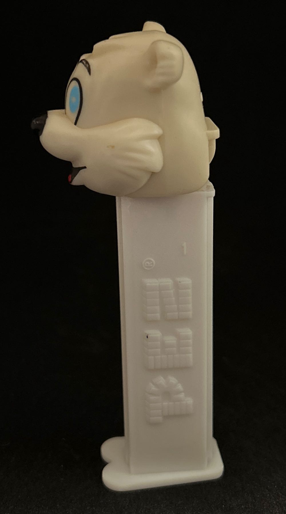Christmas - Winter Bear - Seasonal pez collectible - Main Image 3