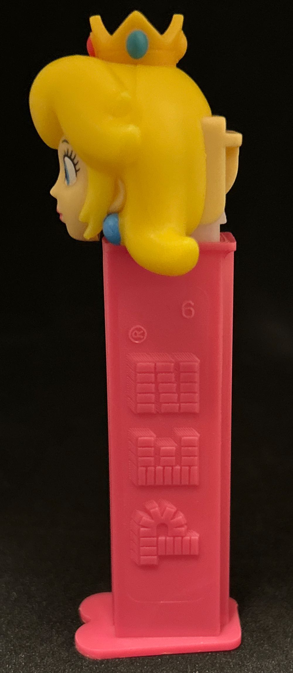 Super Mario - Princess Peach - Video Games pez collectible - Main Image 3