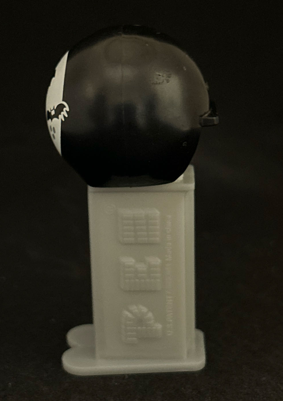 Halloween - Moon Bats - Seasonal pez collectible - Main Image 2