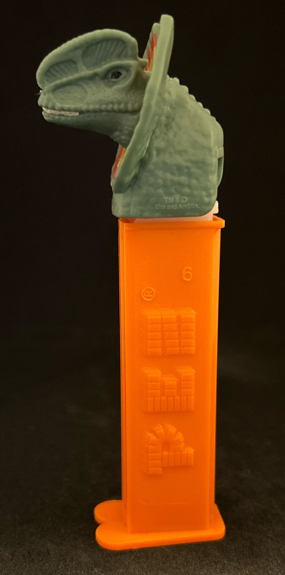 Jurassic World: Dilophosaurus  pez collectible - Main Image 3