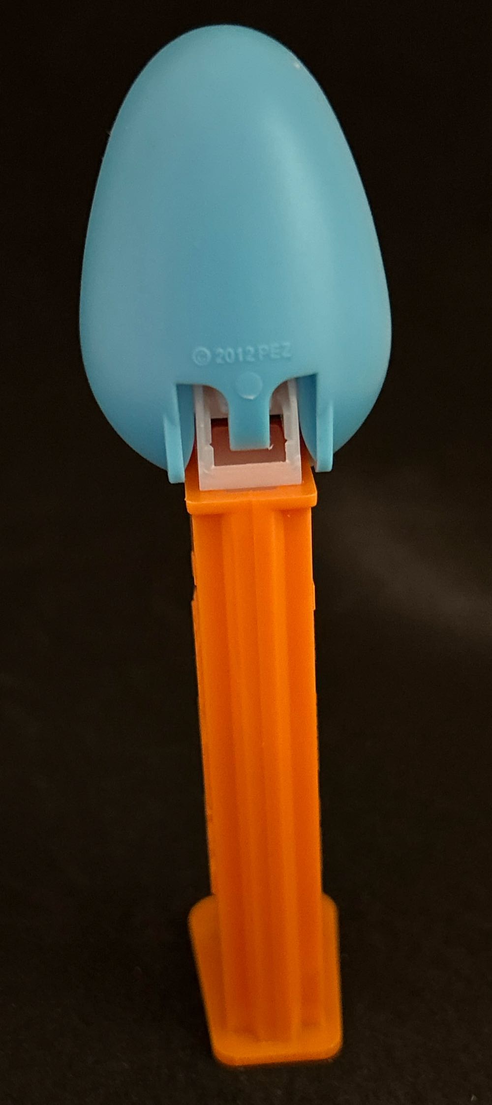 Easter - Blue Egg - Chick In Egg - Seasonal pez collectible - Main Image 2