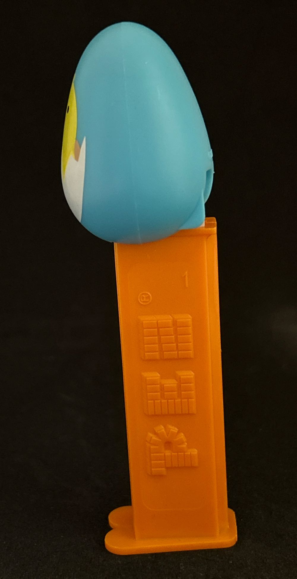 Easter - Blue Egg - Chick In Egg - Seasonal pez collectible - Main Image 3
