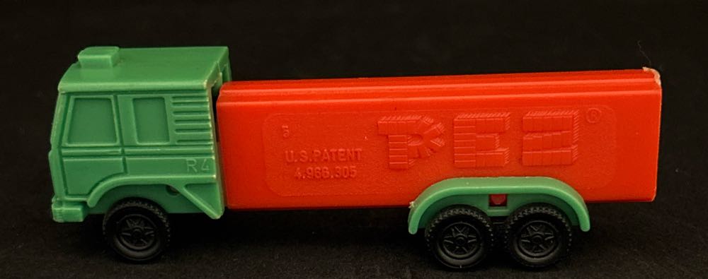 Truck - D  pez collectible - Main Image 3