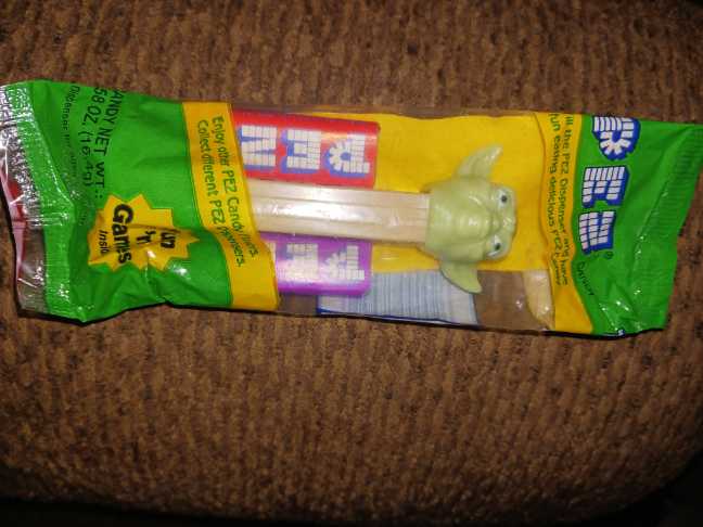 Star Wars - PEZ - Yoda - Star Wars pez collectible - Main Image 2