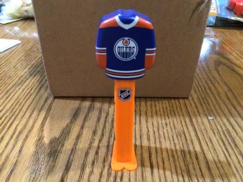NHL - Edmonton Oilers Jersey - NHL Jerseys pez collectible - Main Image 2