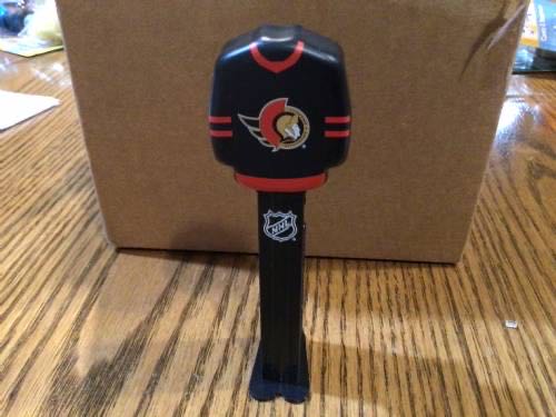 NHL - Ottawa Senators Jersey - NHL Jerseys pez collectible - Main Image 2