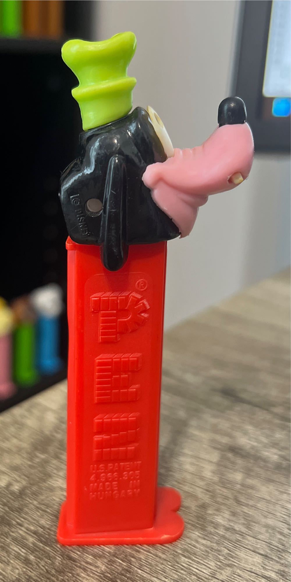 Disney Classic - Goofy D - Movies & TV - Disney pez collectible - Main Image 2