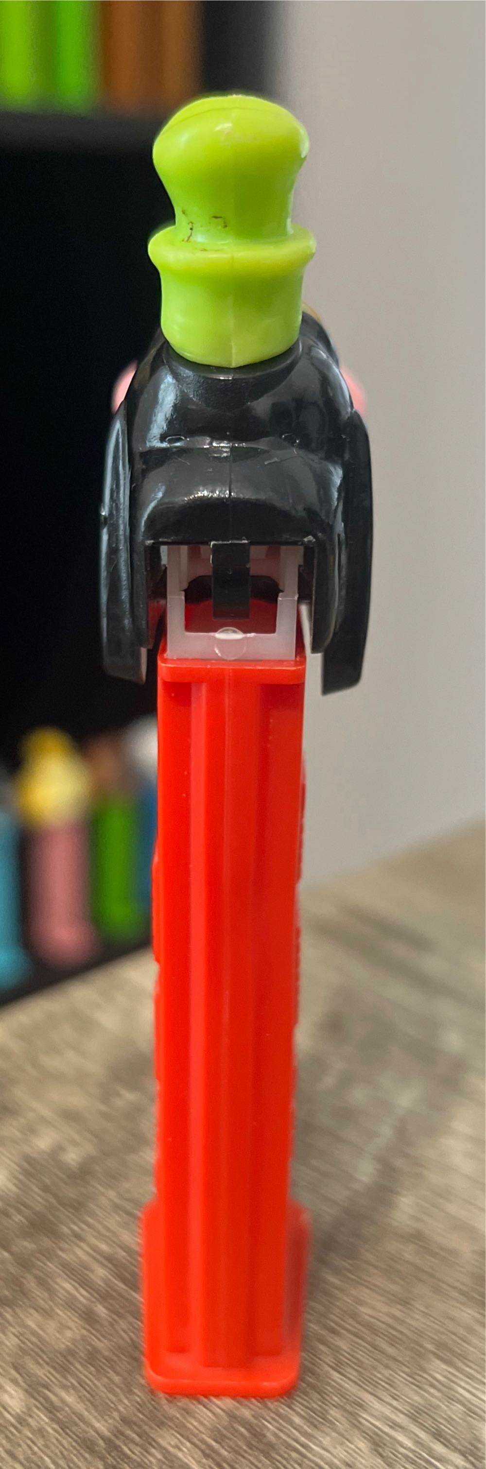 Disney Classic - Goofy D - Movies & TV - Disney pez collectible - Main Image 3