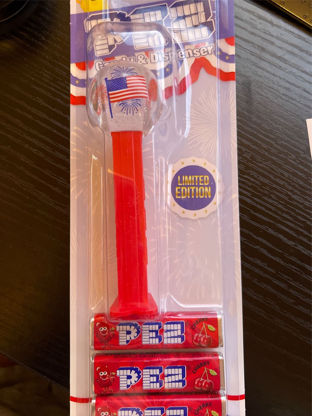 PEZ Limited Edition - USA Flag Crystal - Pez.com Exclusive pez collectible [Barcode 073621936553] - Main Image 2