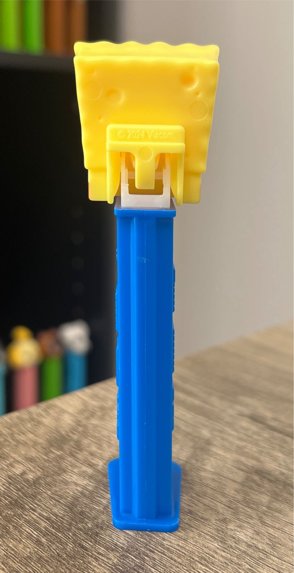 SpongeBob - SpongeBob B - Movies & TV - Nickelodeon pez collectible - Main Image 3