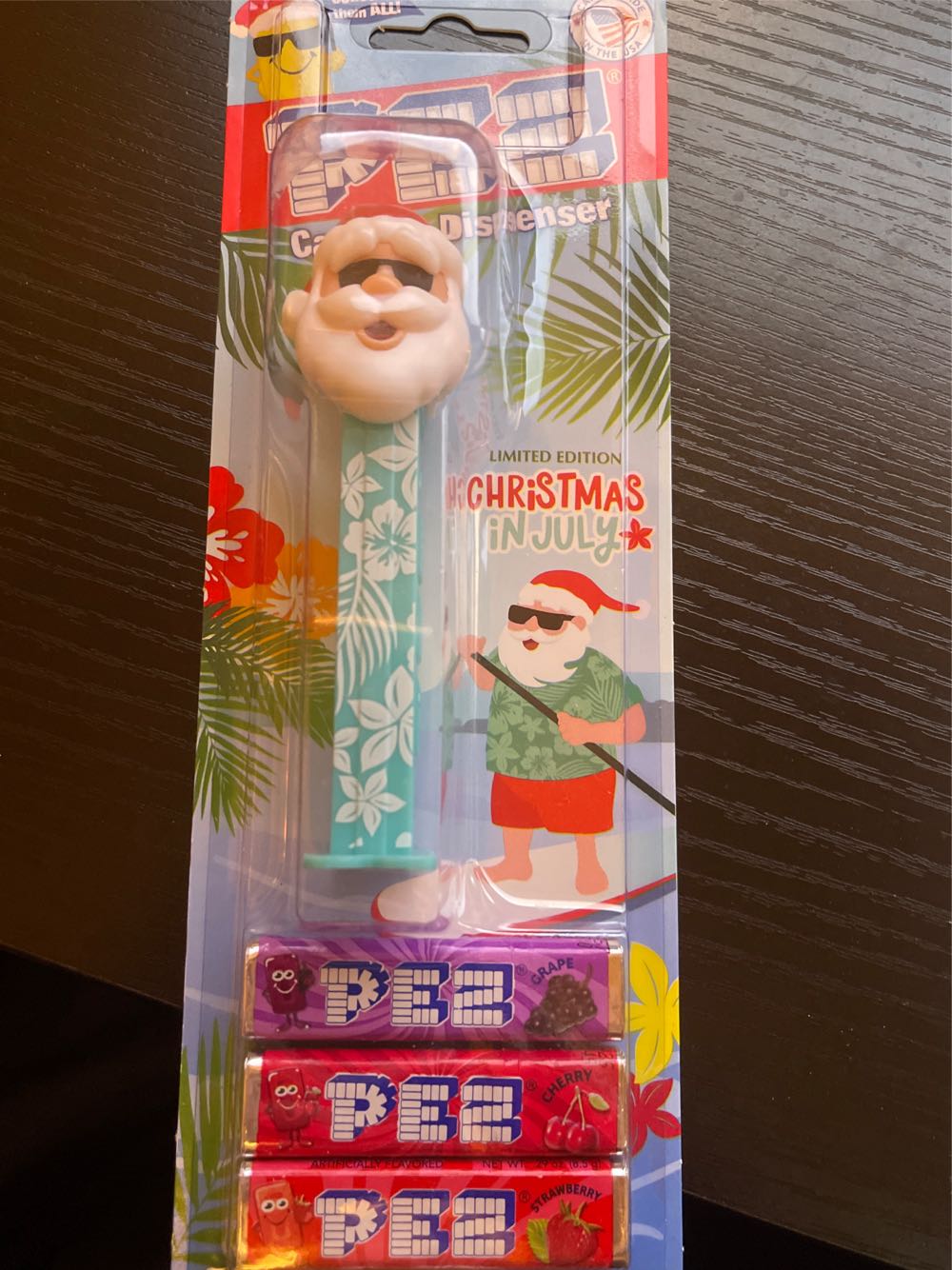 Christmas - Santa Christmas In July - Pez.com Exclusive pez collectible [Barcode 073621936539] - Main Image 2