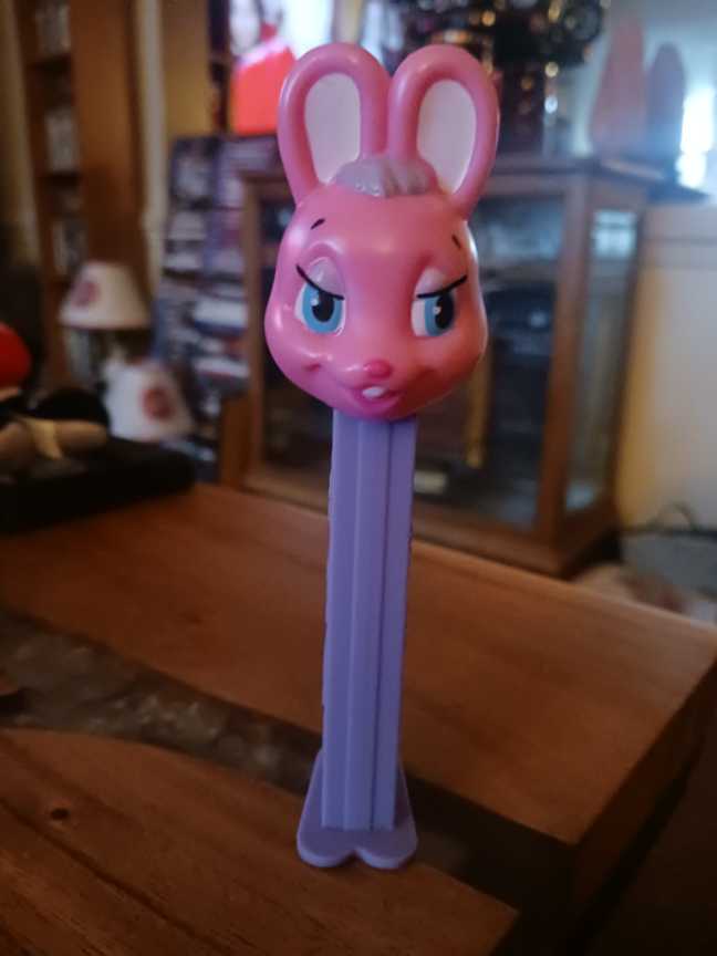 Pez Girl Lemon With Hat