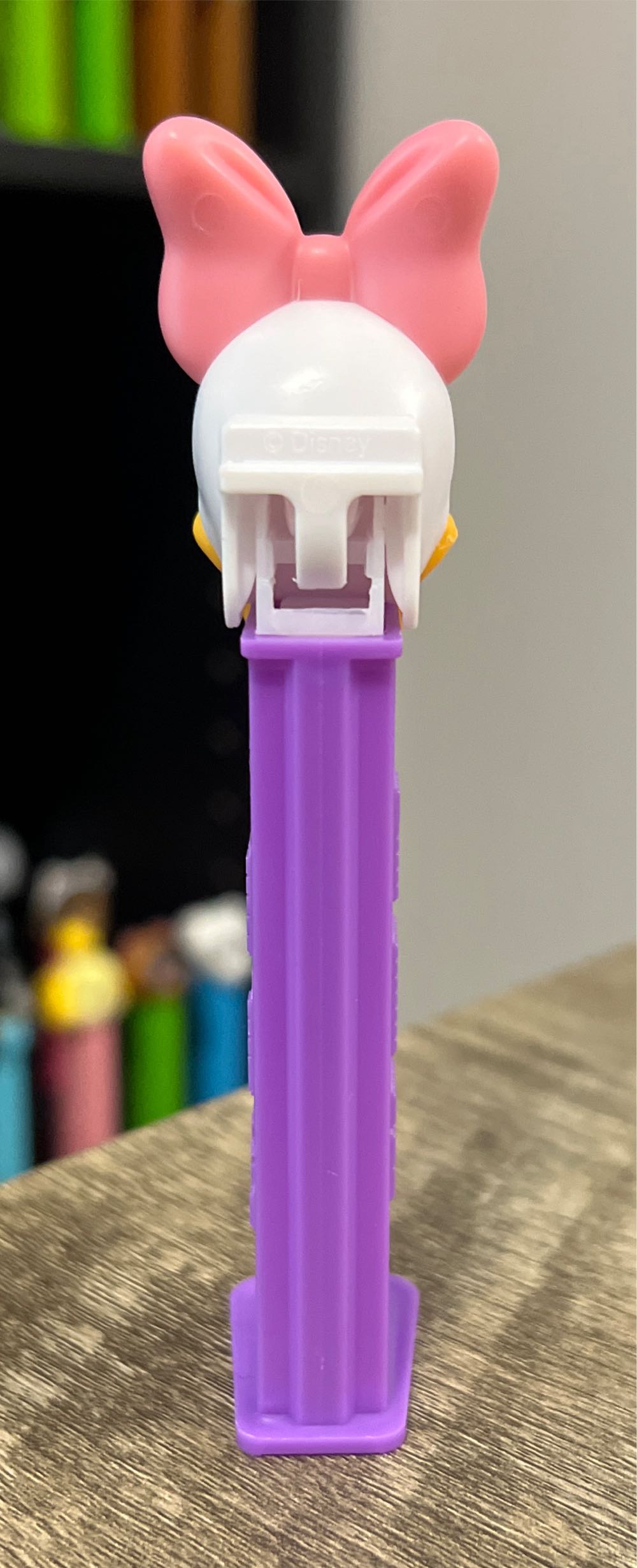 Daisy Duck C - Disney Classic pez collectible - Main Image 3
