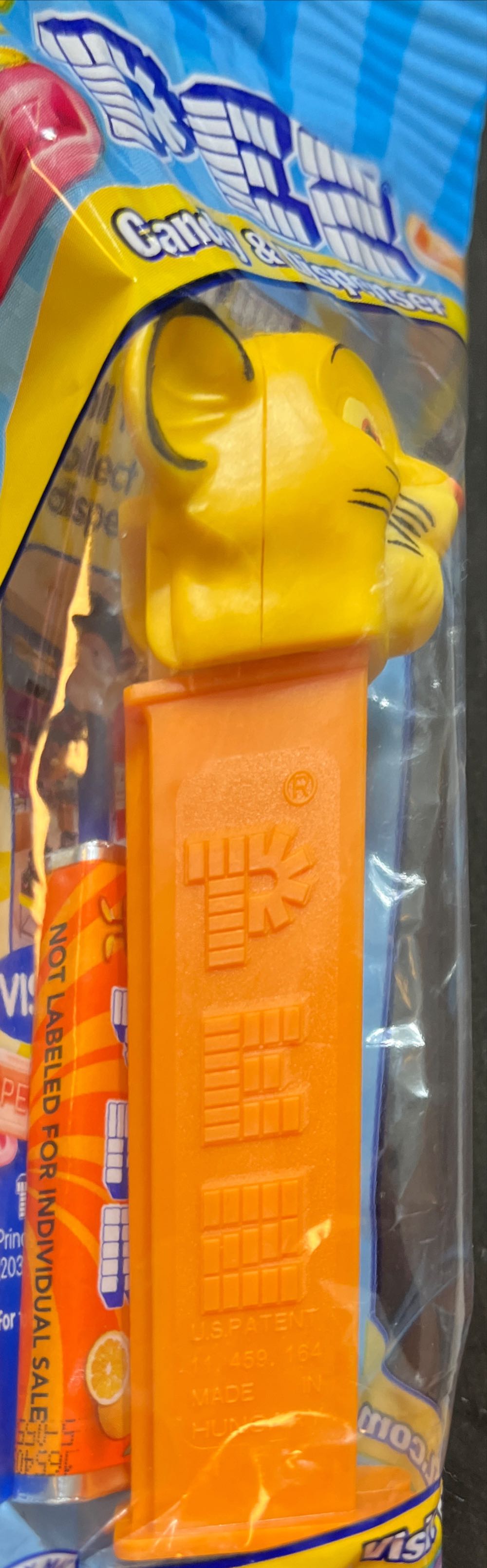 Lion King - Simba - Disney - Lion King pez collectible - Main Image 3
