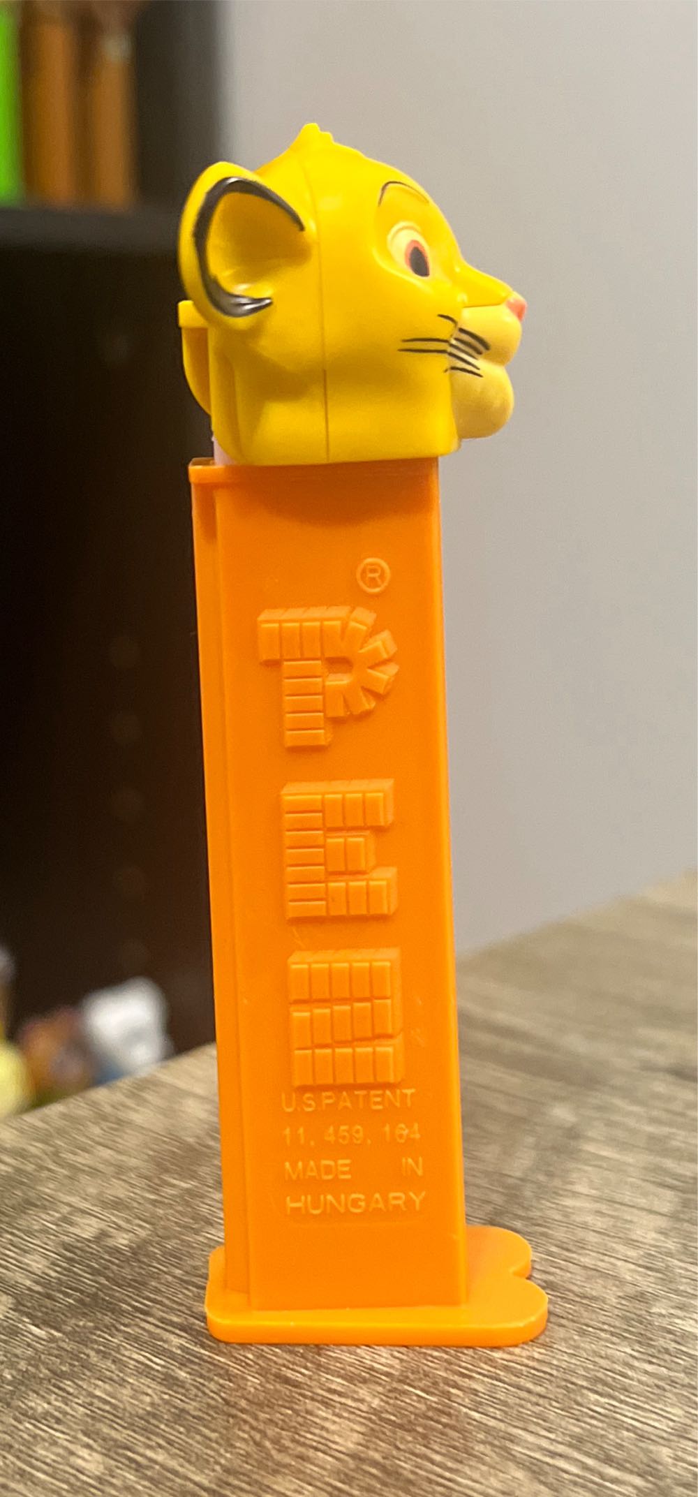 Simba B - Lion King pez collectible - Main Image 2