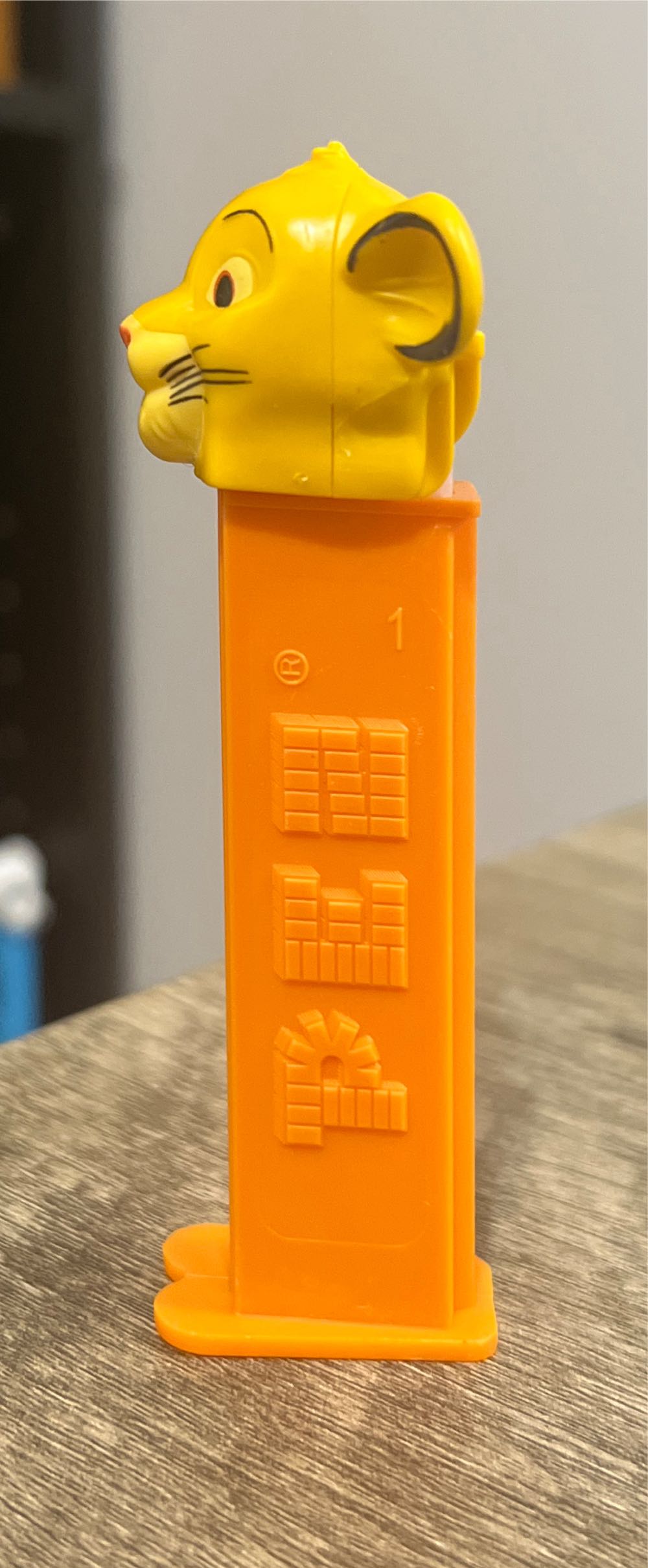 Simba B - Lion King pez collectible - Main Image 4