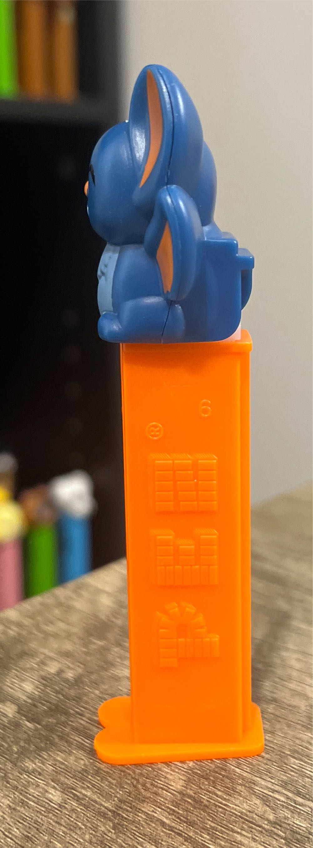 Bat C - Halloween pez collectible - Main Image 4