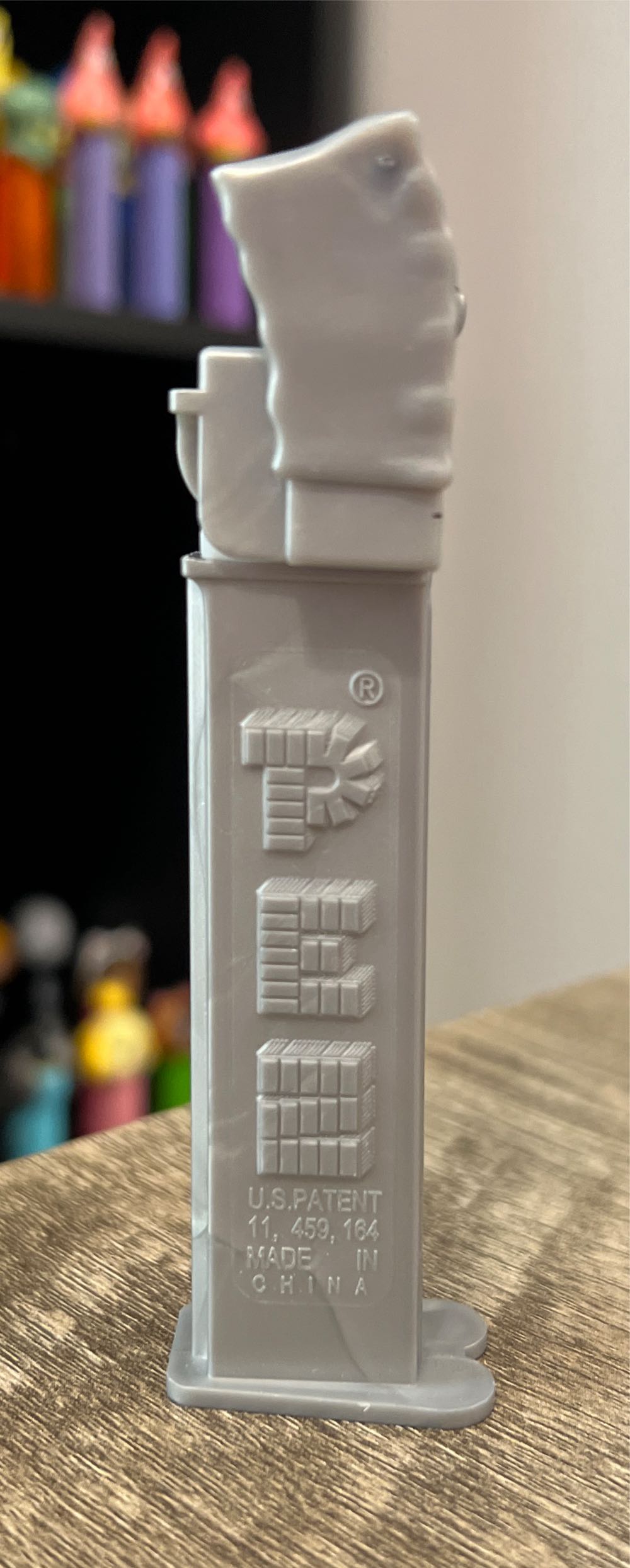 SpongeBob B (Silver) - Spongebob Squarepants pez collectible - Main Image 2