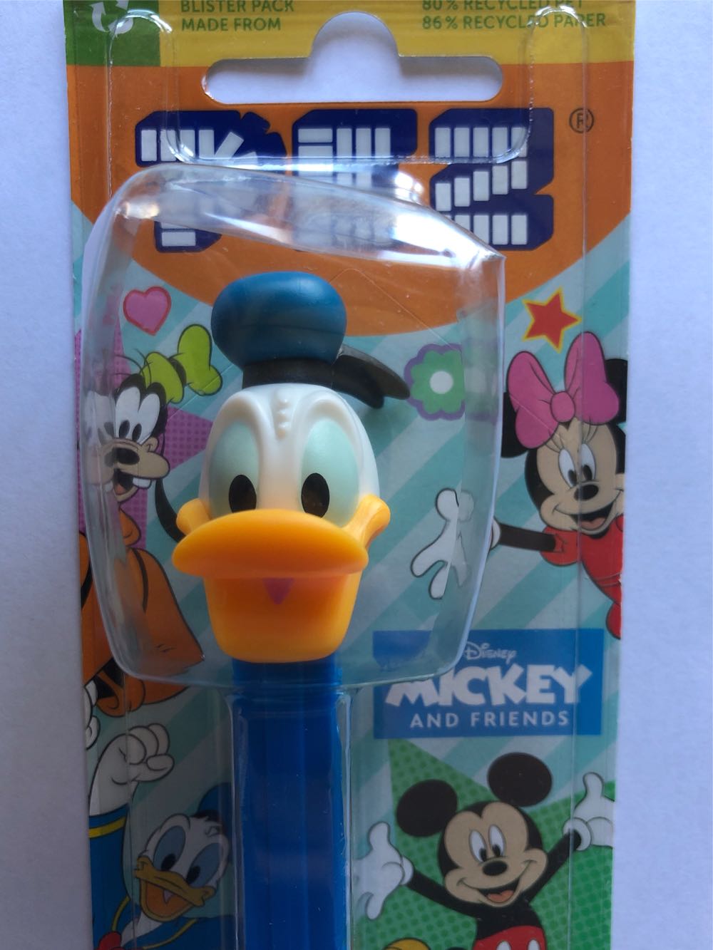Donald Duck - Mickey And Friends pez collectible - Main Image 2