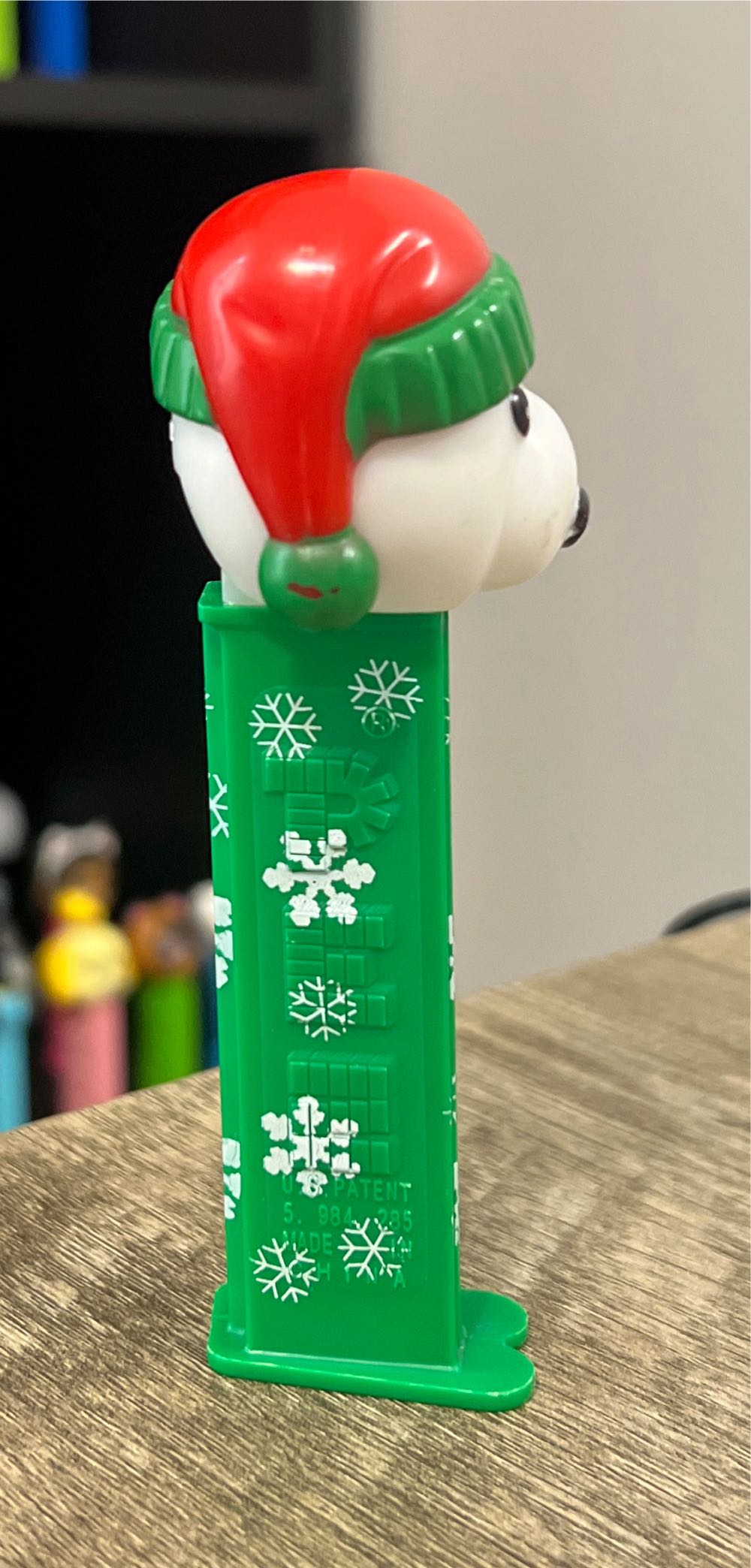Polar Bear C - Christmas pez collectible - Main Image 2