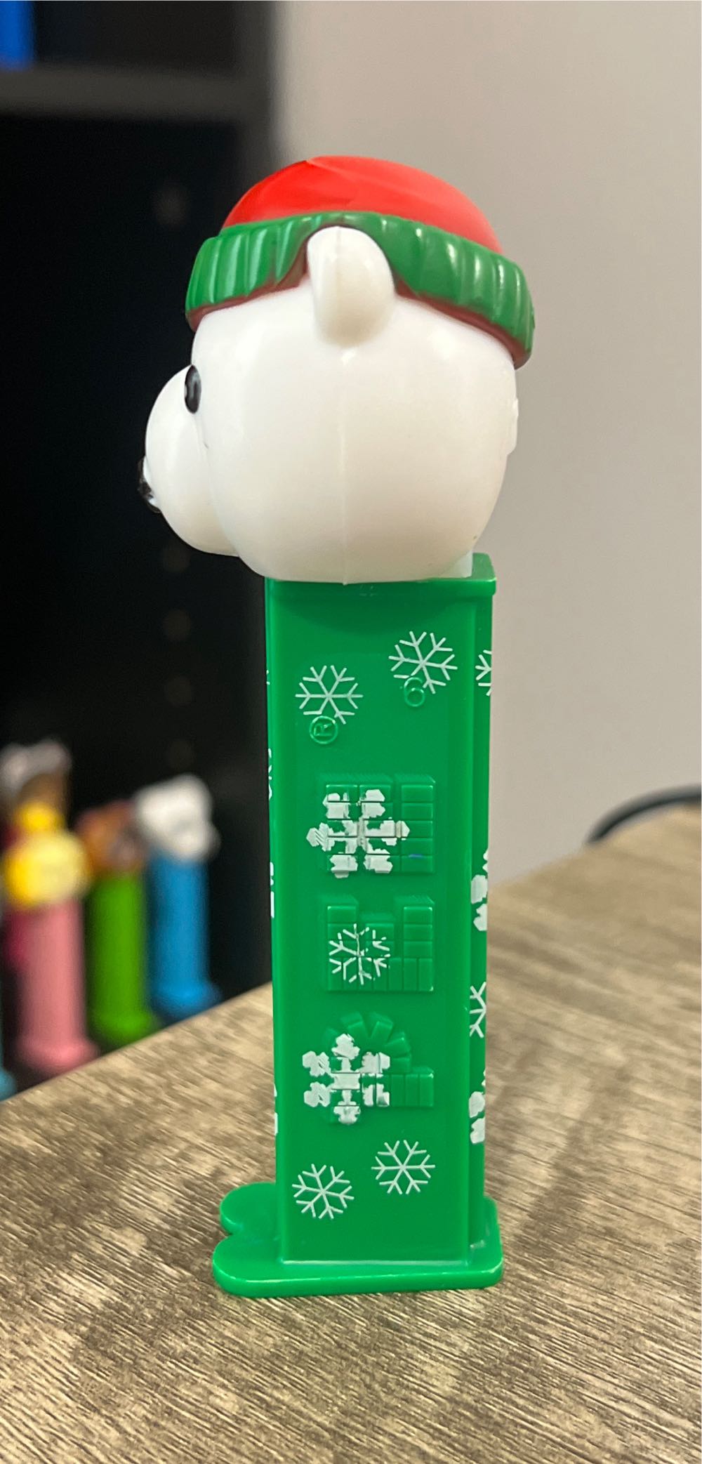 Polar Bear C - Christmas pez collectible - Main Image 4