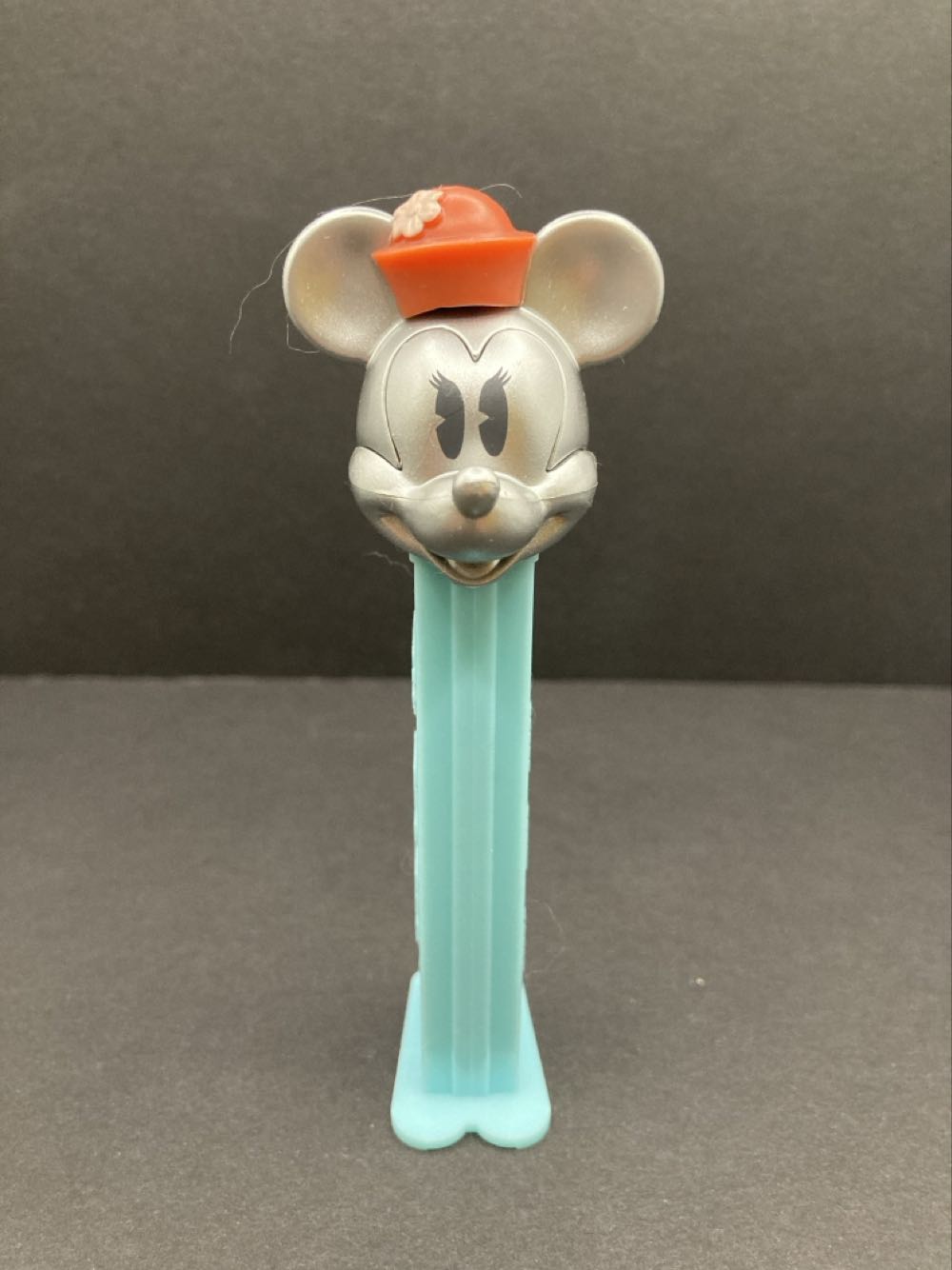 Platinum Minnie - Disney pez collectible - Main Image 1