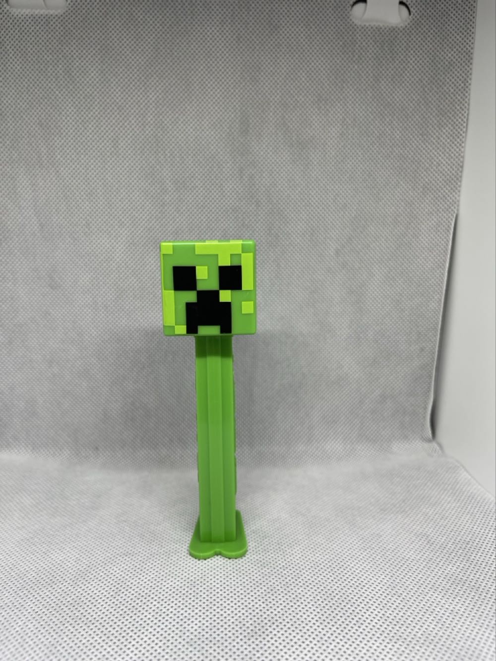 Alex - Minecraft pez collectible [Barcode 073621090026] - Main Image 3