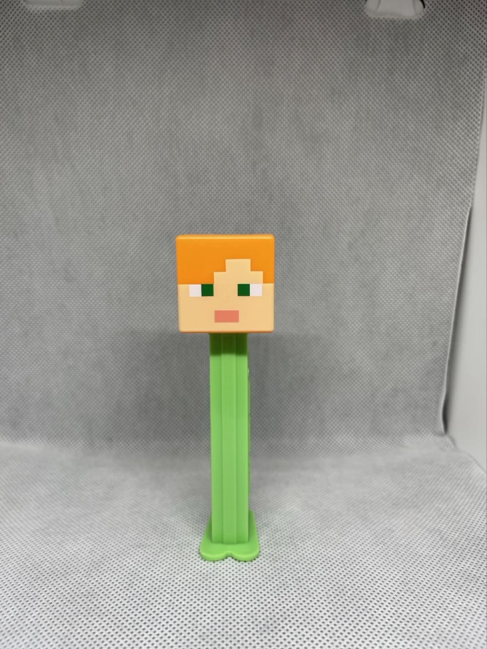 Minecraft - Alex - Games & Toys pez collectible [Barcode 073621090026] - Main Image 3