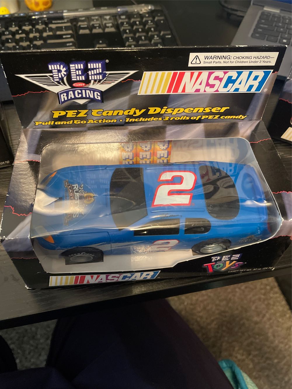 Nascar - Pull And Go Action - Rusty Wallace - Pull And Go pez collectible [Barcode 073621009486] - Main Image 2