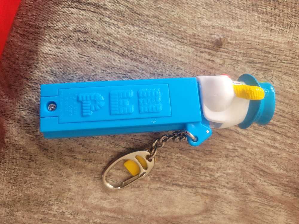 Pez Flashlight Keychain - Peter Pez  pez collectible - Main Image 3