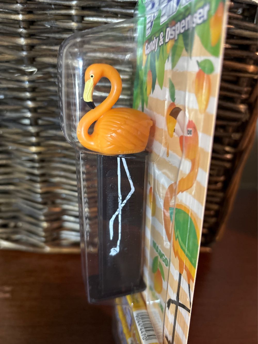 Fernando Flamingo - Limited Edition pez collectible [Barcode 073621094000] - Main Image 3