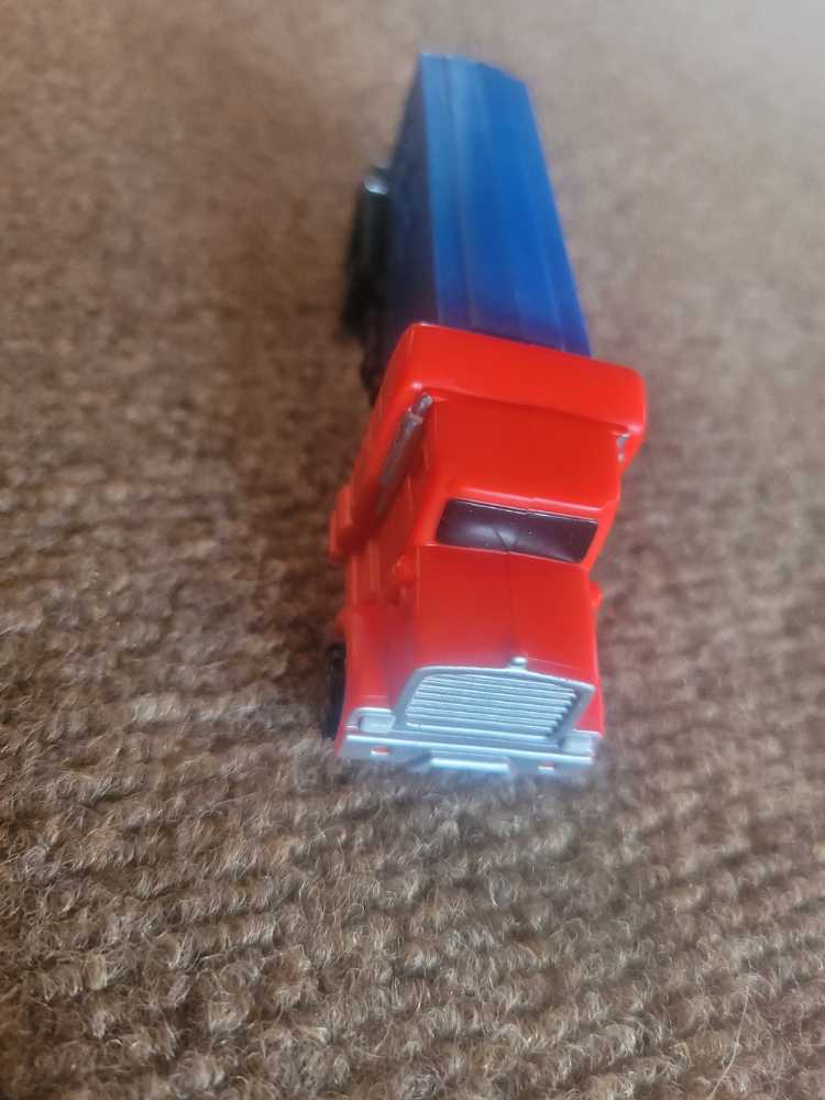 Truck Series E  pez collectible - Main Image 2