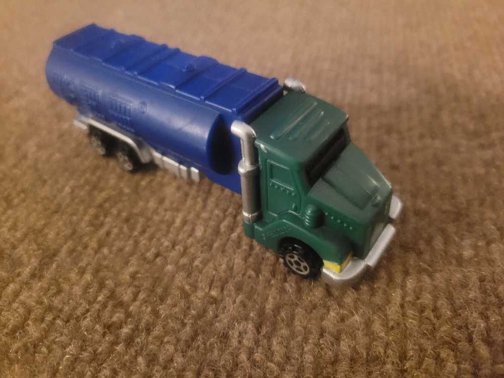 Truck Series E  pez collectible - Main Image 2