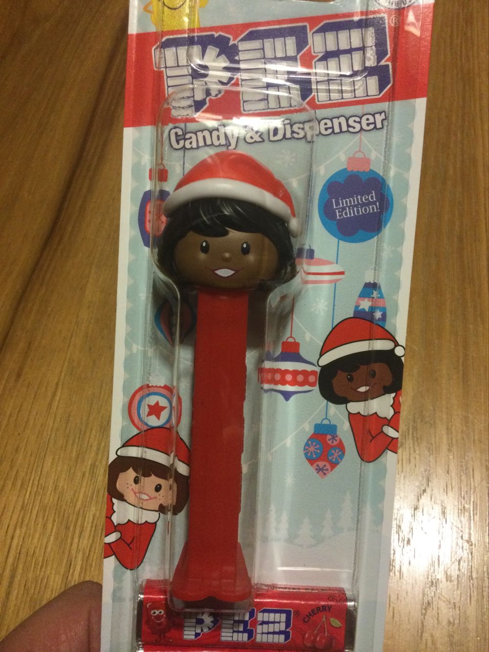Limited Edition PEZ - Presenter Girl - Santa Hat - Seasonal pez collectible [Barcode 073621956438] - Main Image 3