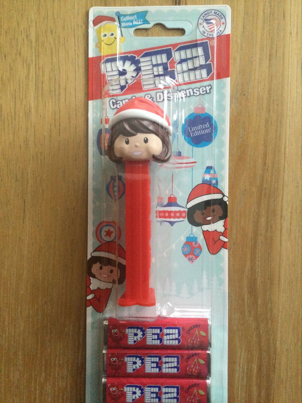 PEZ Presenter Girl - Santa Hat  - Limited Edition pez collectible [Barcode 073621956438] - Main Image 3