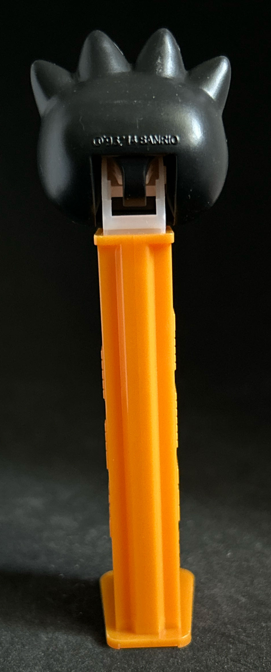 Hello Kitty - Badtz Maru - Cartoons pez collectible [Barcode 073621090026] - Main Image 2