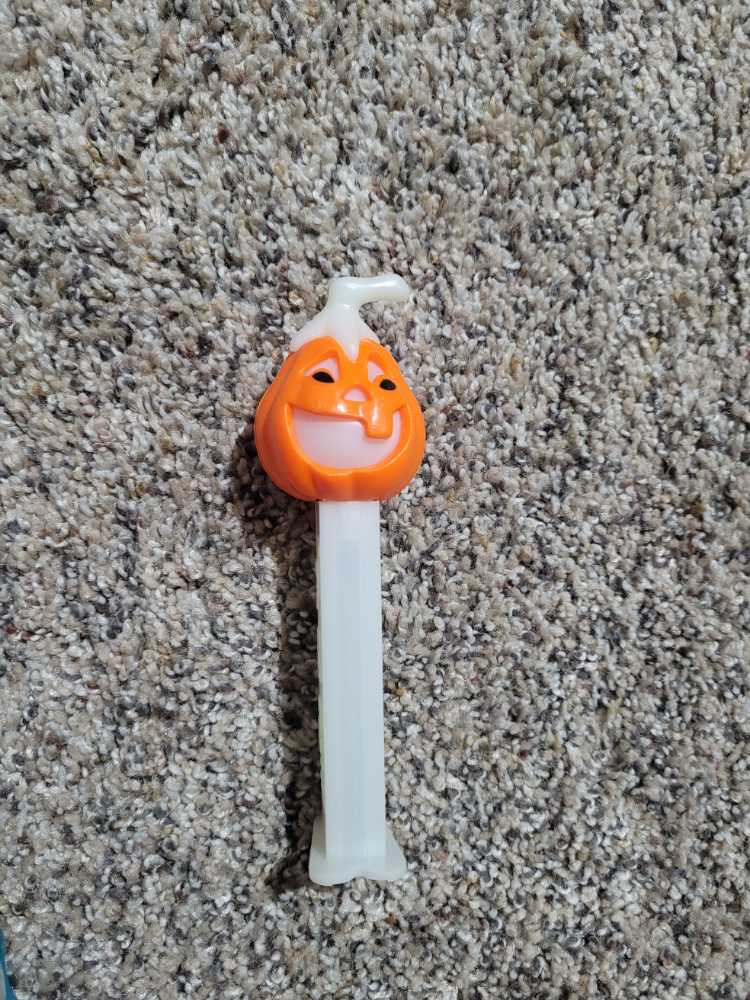 Halloween - Jack O Lantern  pez collectible - Main Image 3