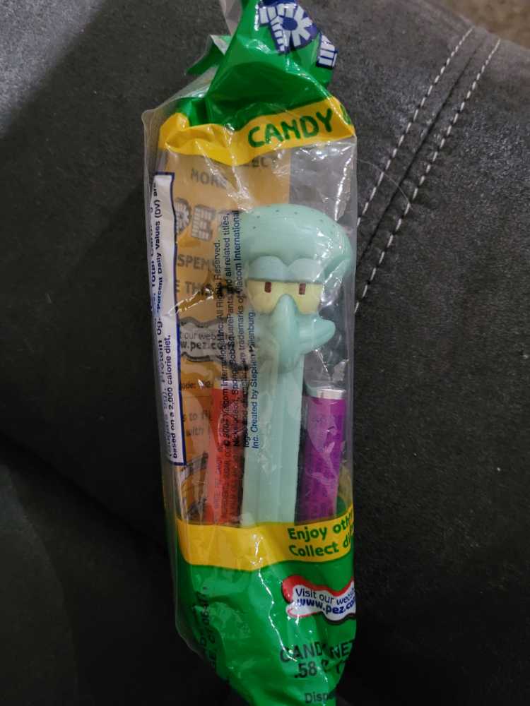 Squidward- SpongeBob Squarepants - animated tv series pez collectible - Main Image 2