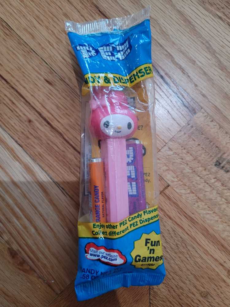 Hello Kitty - My Melody  pez collectible - Main Image 2