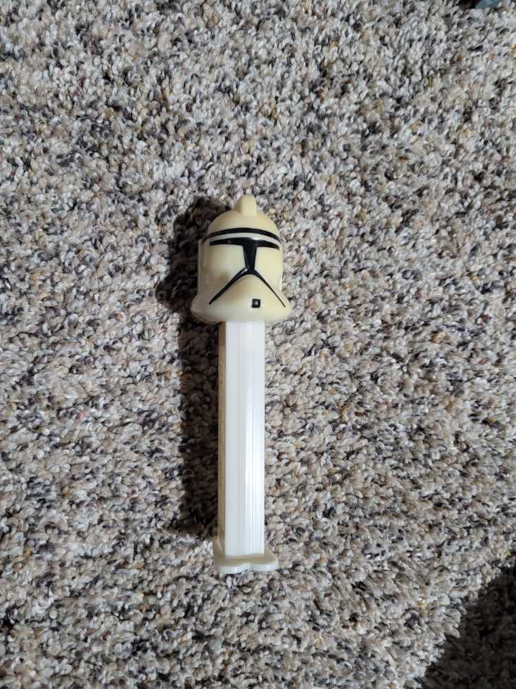 Star Wars - Storm Trooper  pez collectible - Main Image 2
