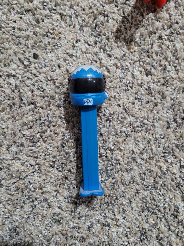 Nascar - Rusty Wallace #2  pez collectible - Main Image 3